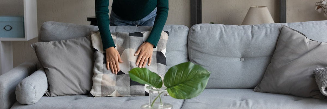 Comment nettoyer un canapé en tissu ? - Potiron Paris