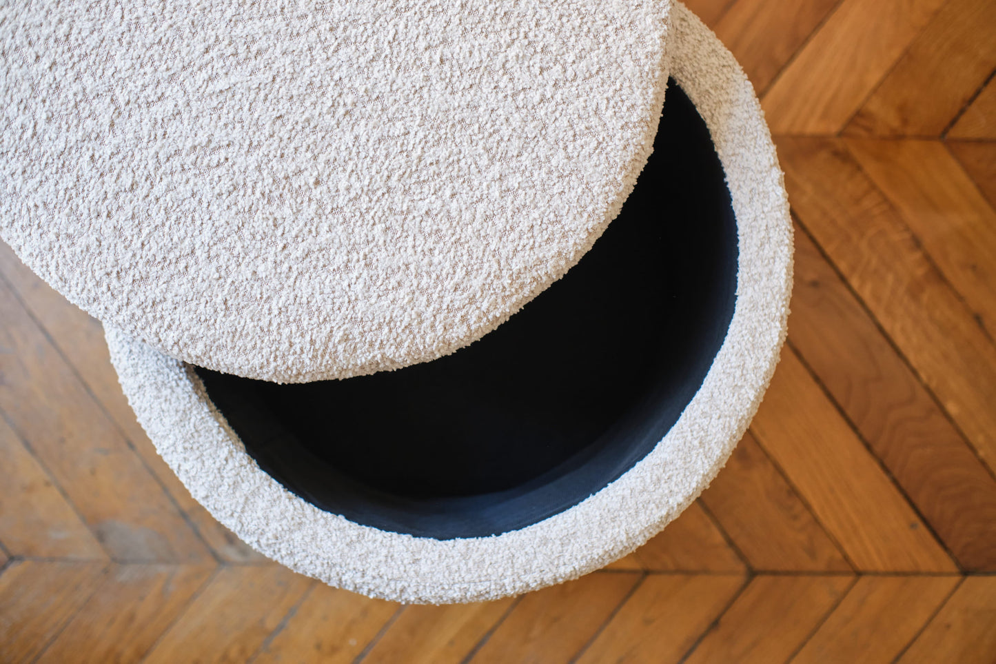 Angelo – Pouf coffre en tissu bouclette crème Potiron Paris