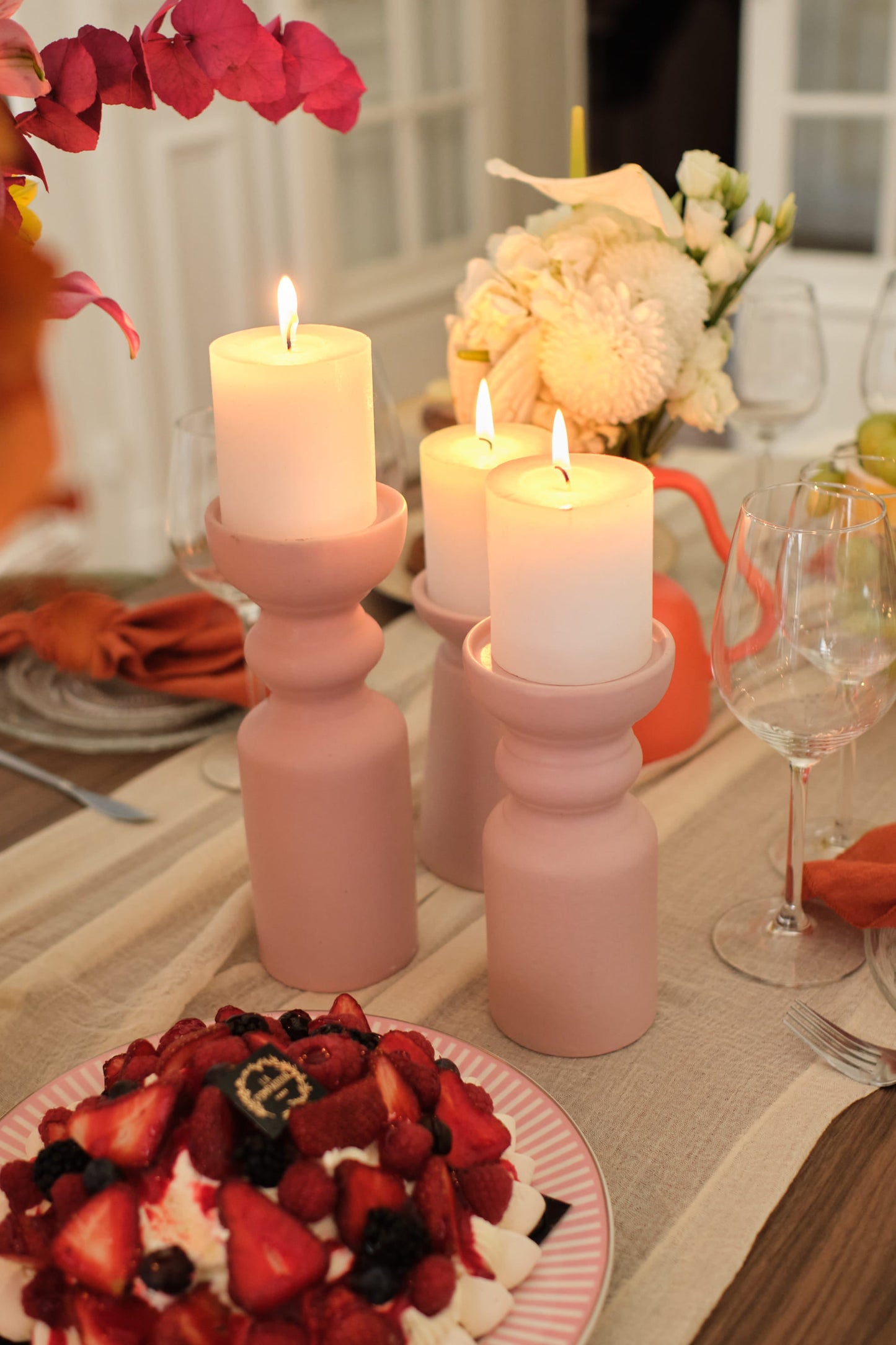 Set de 3 bougeoirs bois design, Boston coloris rose Potiron Paris