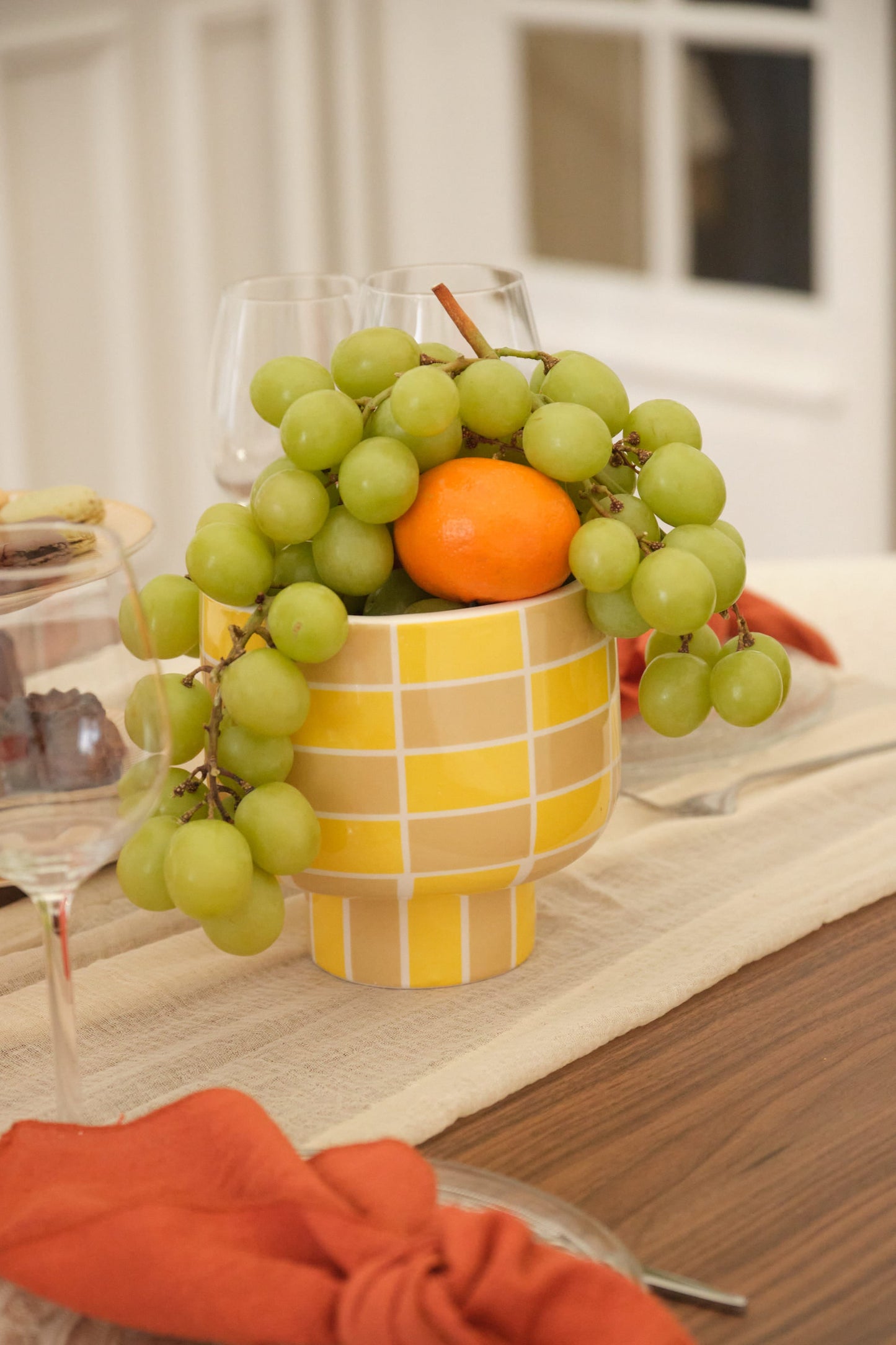 Vase céramique motif damier jaune Versailles Potiron Paris