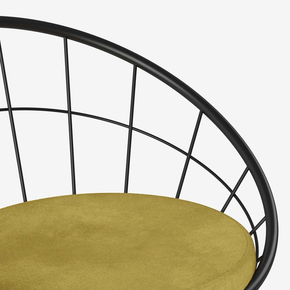 Chaise Joane métal noir et velours jaune moutarde - Potiron Paris