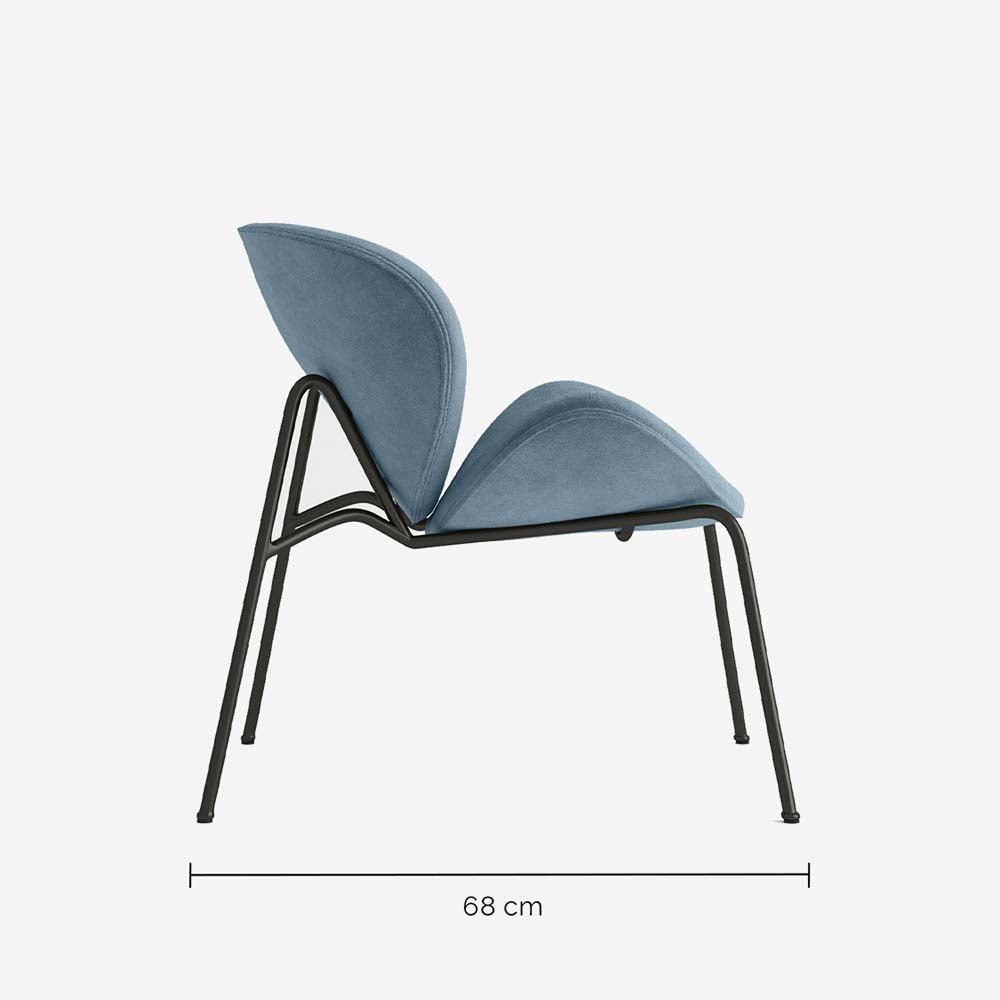 Fauteuil Malaga en velours bleu perle et pieds métal noir Potiron Paris