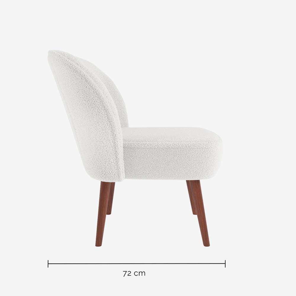 Petit fauteuil de salon Jane, blanc effet laine bouclée, pieds en bois foncé Potiron Paris