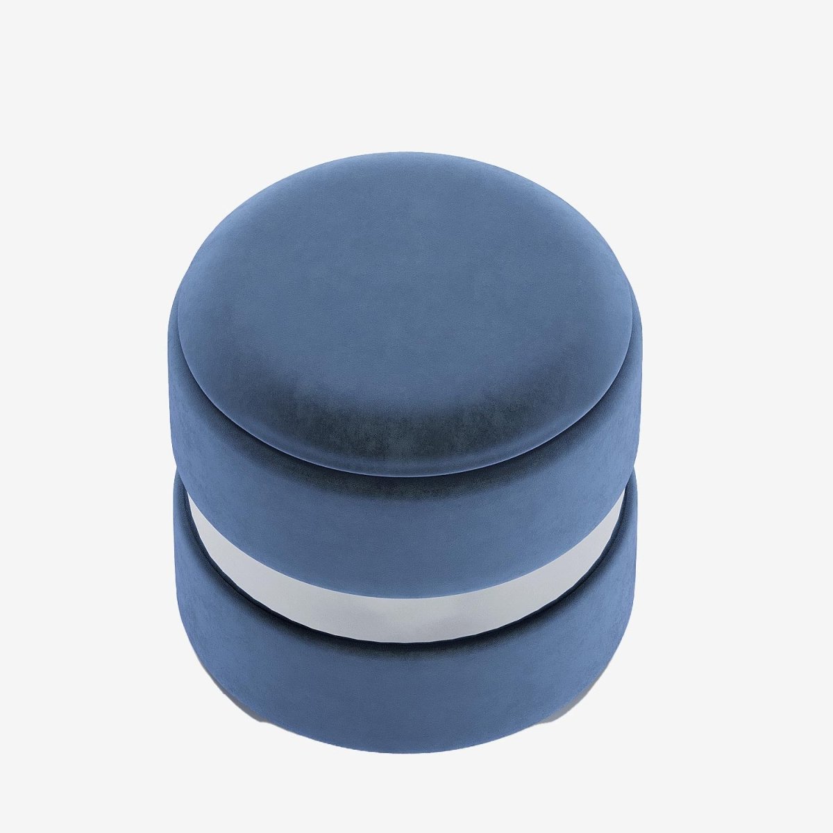 Intérieur style vintage, idées meubles et déco : Pouf salon avec rangement intégré en velours bleu et métal argenté - Potiron Paris, site meuble et déco pas cher