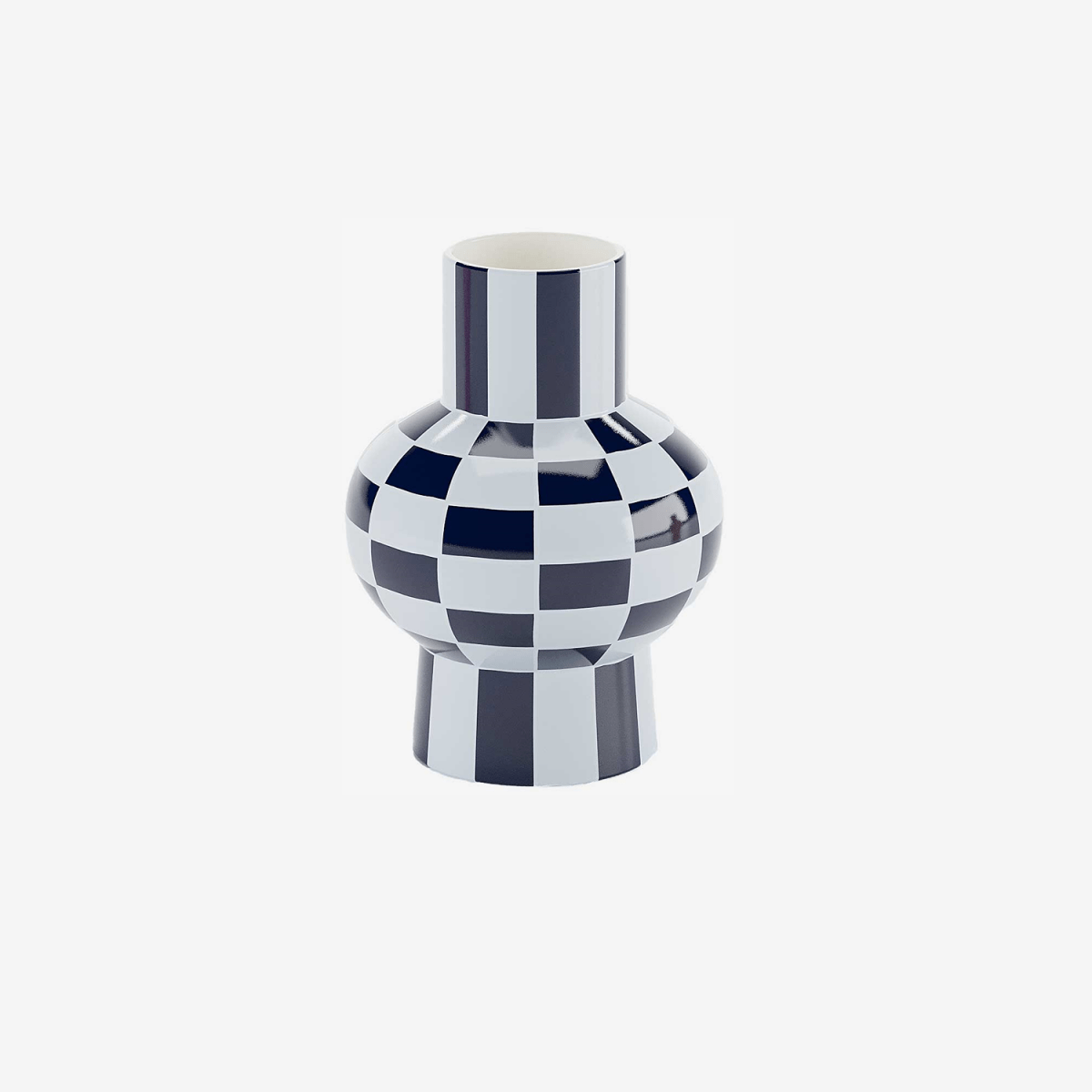 la forme très originale du vase céramique motif damier bleu offre les lignes très modernes du style vintage sixties - Potiron Paris, accessoires déco design pas chère pour la maison de style contemporain