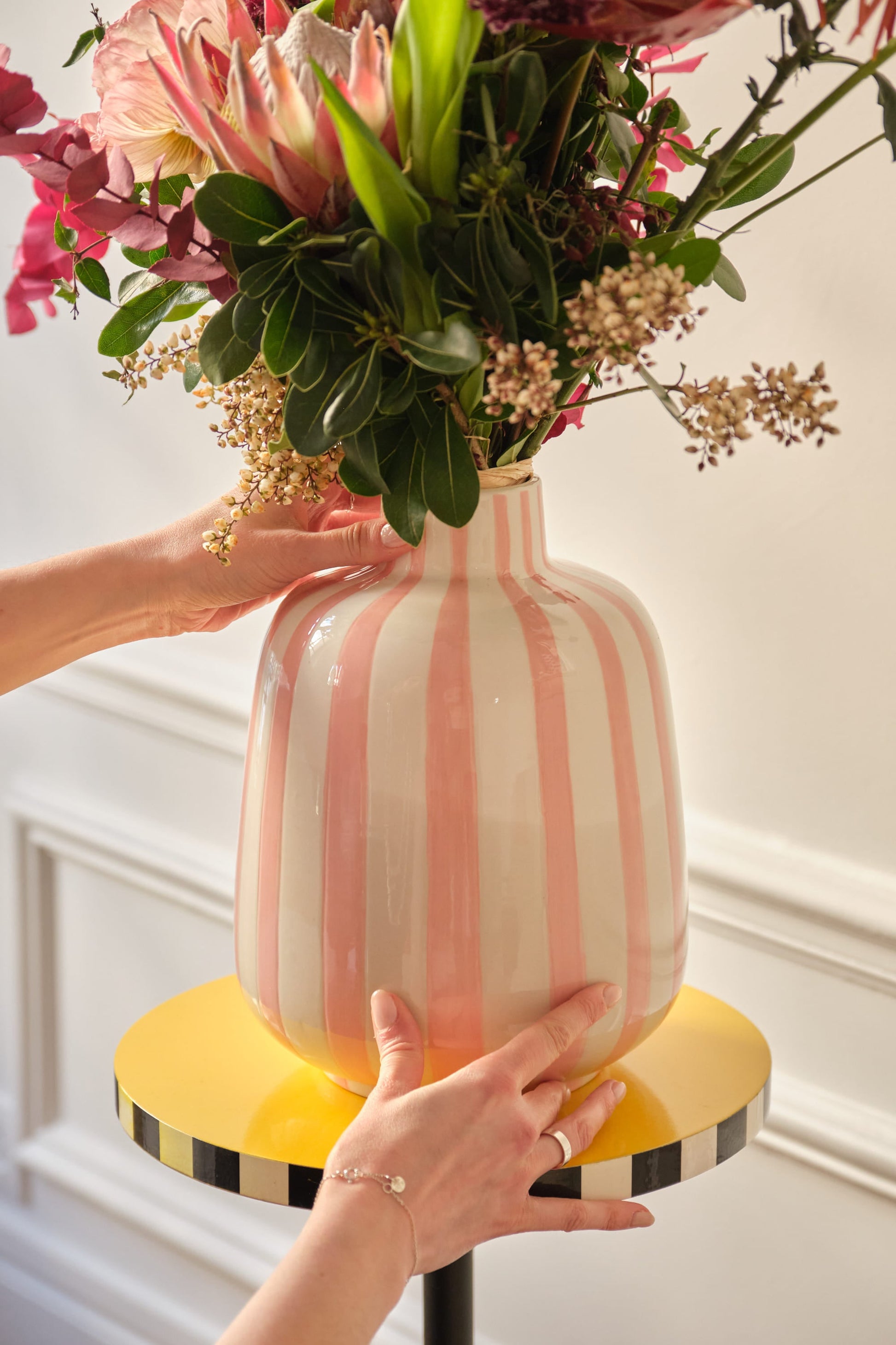 Table d’appoint ronde originale jaune Potiron Paris