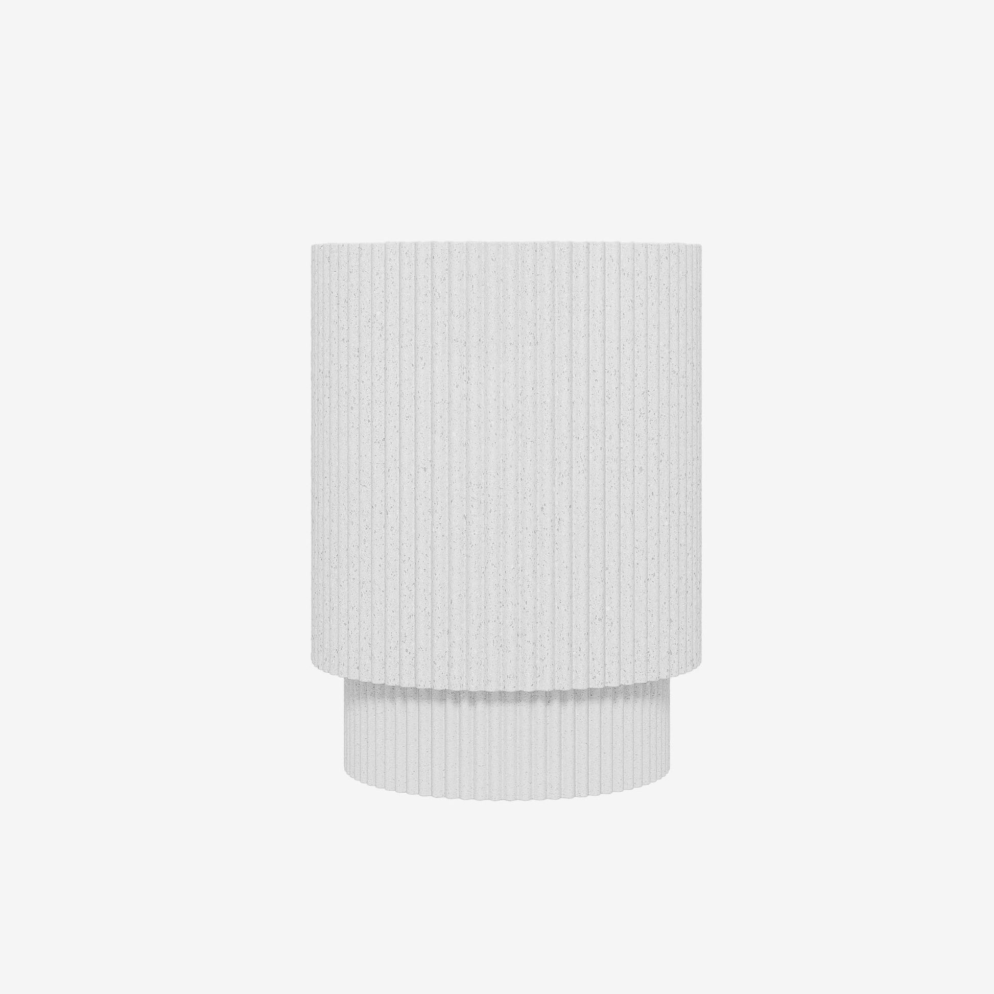 Lys – Table d’appoint design en magnésie blanc moucheté Potiron Paris