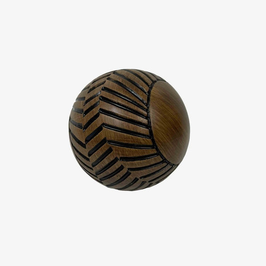 Collection déco à poser sur un meuble : boule déco en résine effet bois sculpté - Potiron Paris, la déco contemporaine chic
